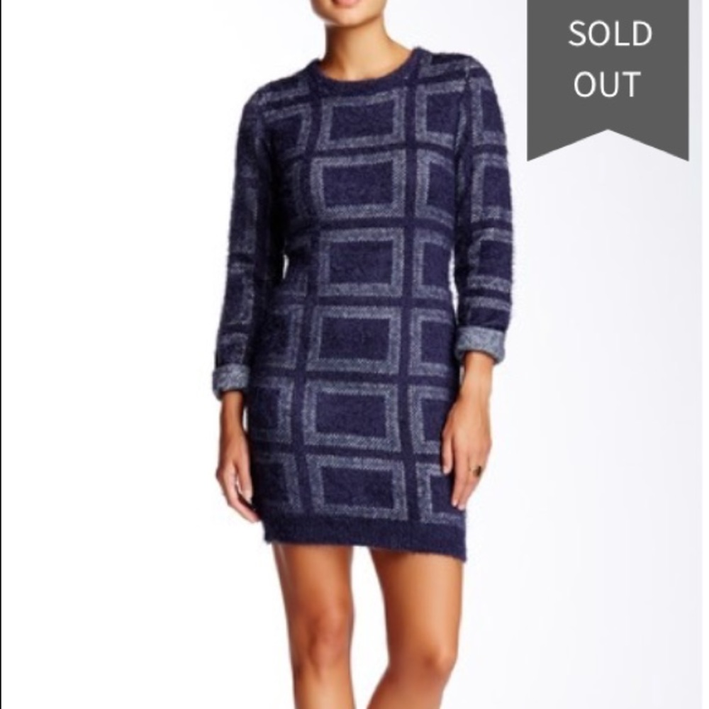 ROMEO + JULIET PLAID SWEATER DRESS MEDIUM